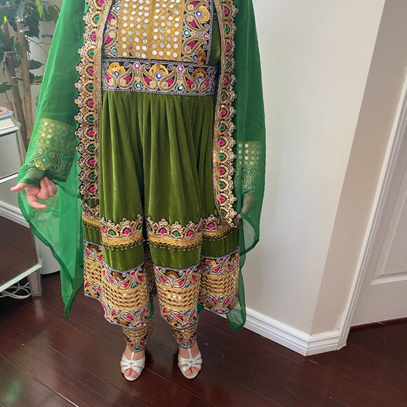Brand new Afghan Traditional dress - Picture 3 of 4